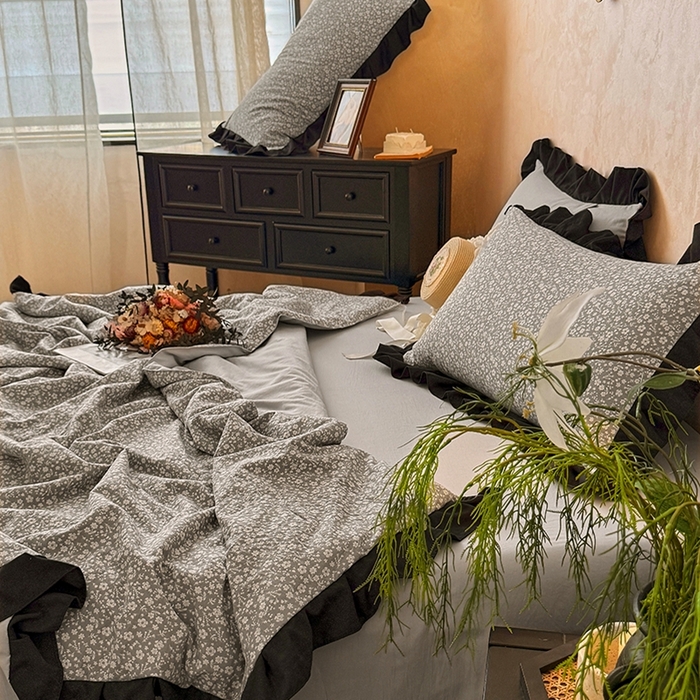 91家纺网 家纺一手货源 找家纺 2026直播爆款韩版赫本风花边款水洗双层纱夏被四件套【有买家秀加V】朵颜