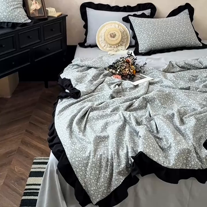 91家纺网 家纺一手货源 找家纺 2026直播爆款韩版赫本风花边款水洗双层纱夏被四件套【有买家秀加V】朵颜