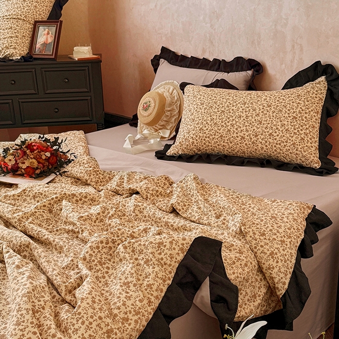 91家纺网 家纺一手货源 找家纺  2026直播爆款韩版赫本风花边款水洗双层纱夏被四件套【有买家秀加V】山茶左岸