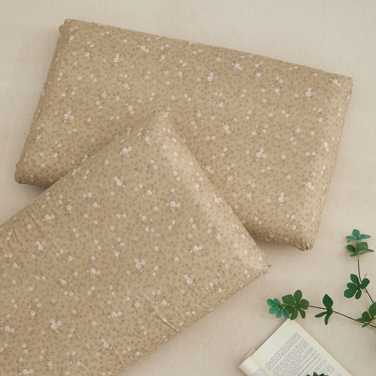 91家纺网 家纺一手货源 找家纺 百寐 2026新款全棉纯棉A类双层纱立体记忆深睡枕芯保护套42*70纯棉枕套 典雅茶韵