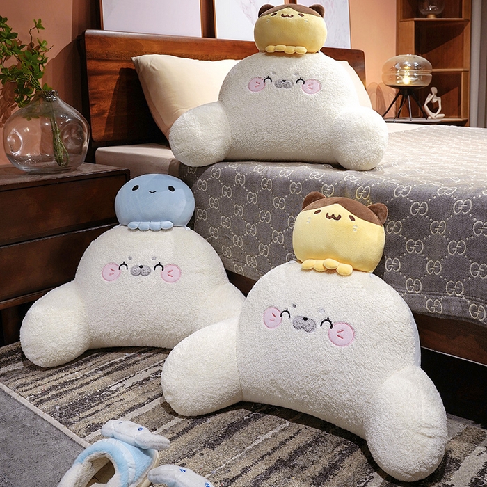 91家纺网 家纺一手货源 找家纺 仟亿莱 2026新款团子海豹小伙伴拥抱式腰靠 蓝色团子海豹