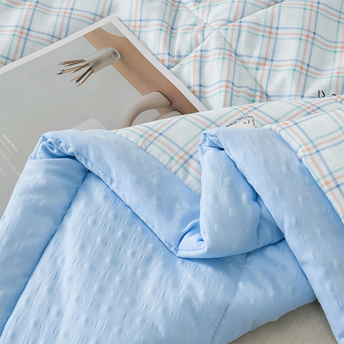 91家纺网 家纺一手货源 找家纺 壹张床 2026新款A类水洗棉3D豆豆夏被夏凉被空调被 蓝格萌宠