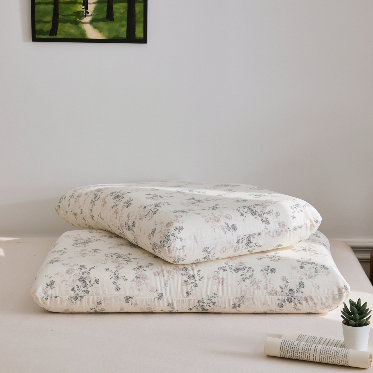 91家纺网 家纺一手货源 找家纺 百寐 2026新款全棉纯棉A类双层纱立体记忆深睡枕芯保护套42*70纯棉枕套 清秋素颜