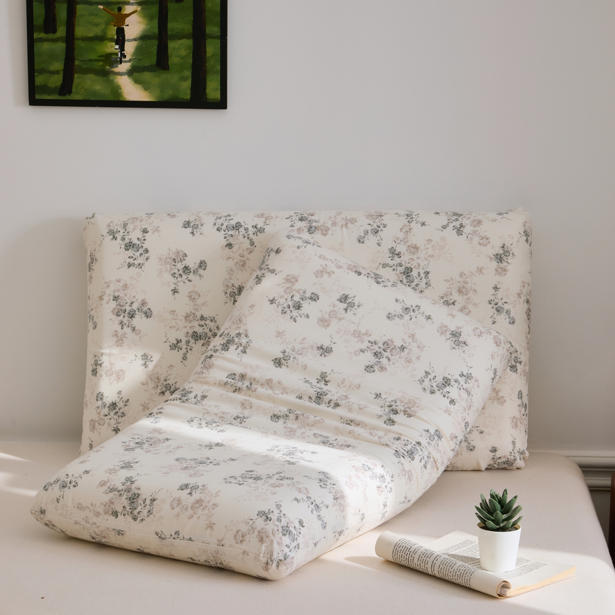 91家纺网 家纺一手货源 找家纺 百寐 2026新款全棉纯棉A类双层纱立体记忆深睡枕芯保护套42*70纯棉枕套 清秋素颜