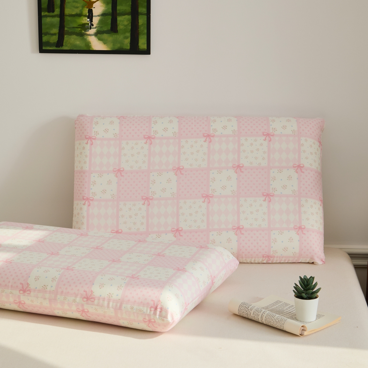 91家纺网 家纺一手货源 找家纺 百寐 2026新款全棉纯棉A类双层纱立体记忆深睡枕芯保护套42*70纯棉枕套 小城故事