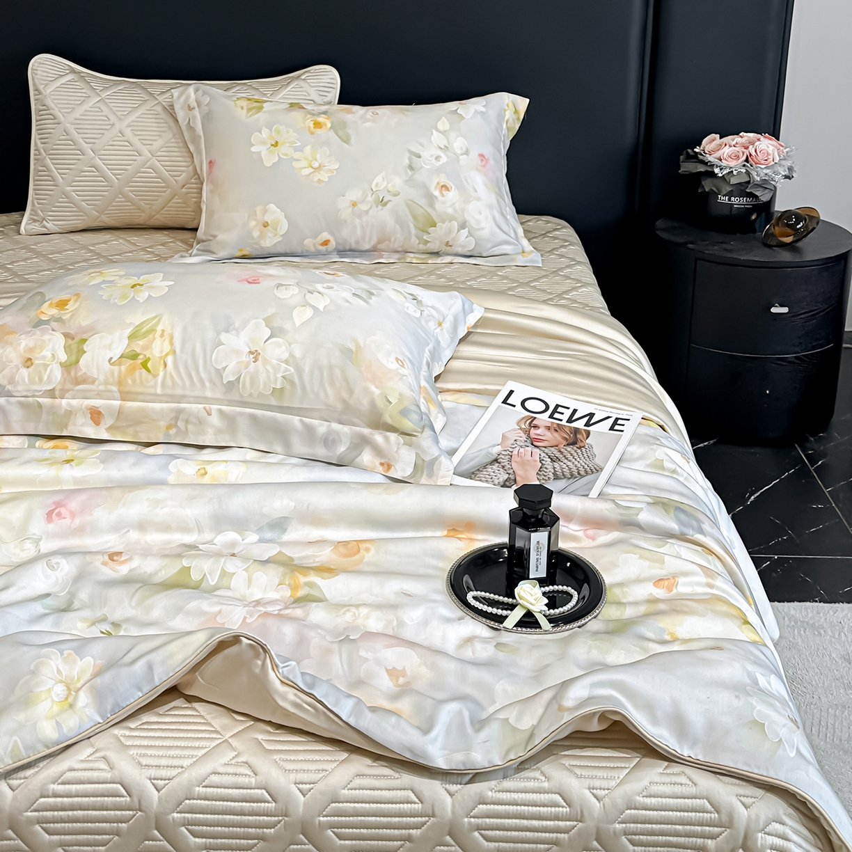 91家纺网 家纺一手货源 找家纺 吾诺家居 2026春夏新款数码印花莱赛尔天丝夏被夏凉被空调被-天印系列 浪漫花季