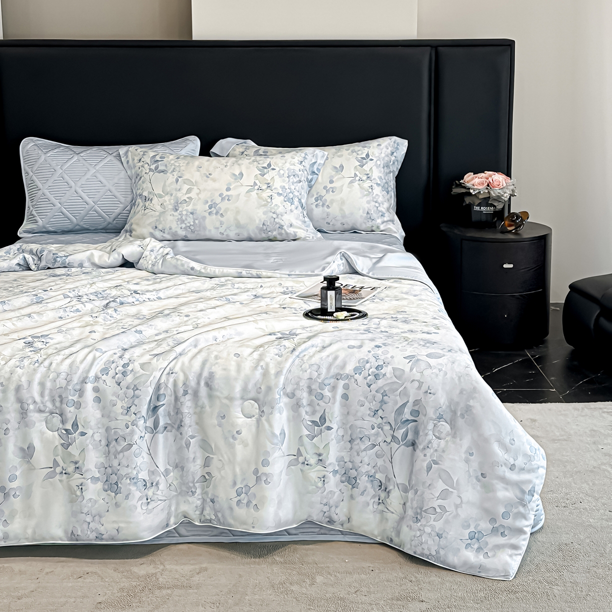 91家纺网 家纺一手货源 找家纺 吾诺家居 2026春夏新款数码印花莱赛尔天丝夏被夏凉被空调被-天印系列 且听风吟