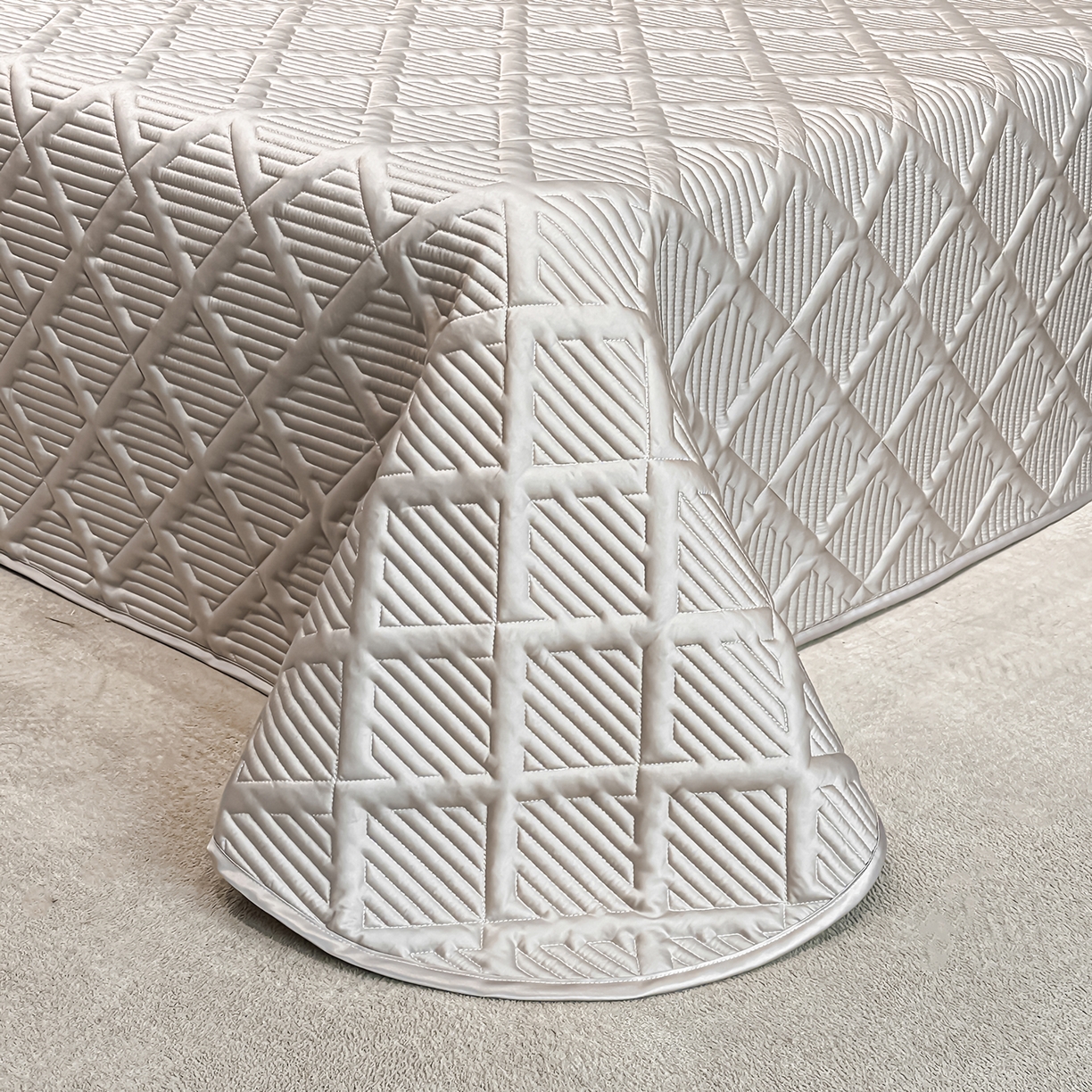 91家纺网 家纺一手货源 找家纺 吾诺家居 2026春夏新款数码印花莱赛尔天丝夏被夏凉被空调被-天印系列 青墨花影