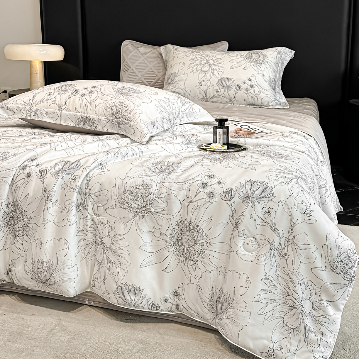 91家纺网 家纺一手货源 找家纺 吾诺家居 2026春夏新款数码印花莱赛尔天丝夏被夏凉被空调被-天印系列 青墨花影