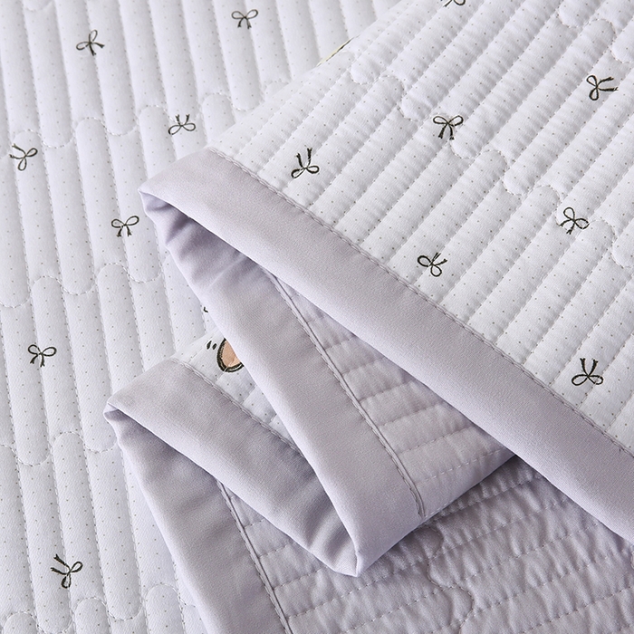 91家纺网 家纺一手货源 找家纺 欧朵家纺 2026新款云朵棉夹棉单床盖床盖单件 爱心蝴蝶结