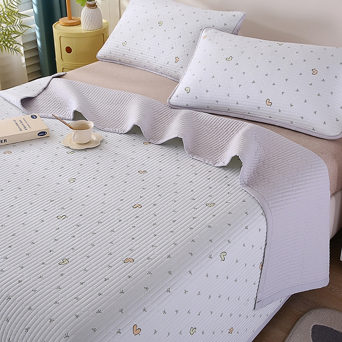 91家纺网 家纺一手货源 找家纺 欧朵家纺 2026新款云朵棉夹棉单床盖床盖单件 爱心蝴蝶结