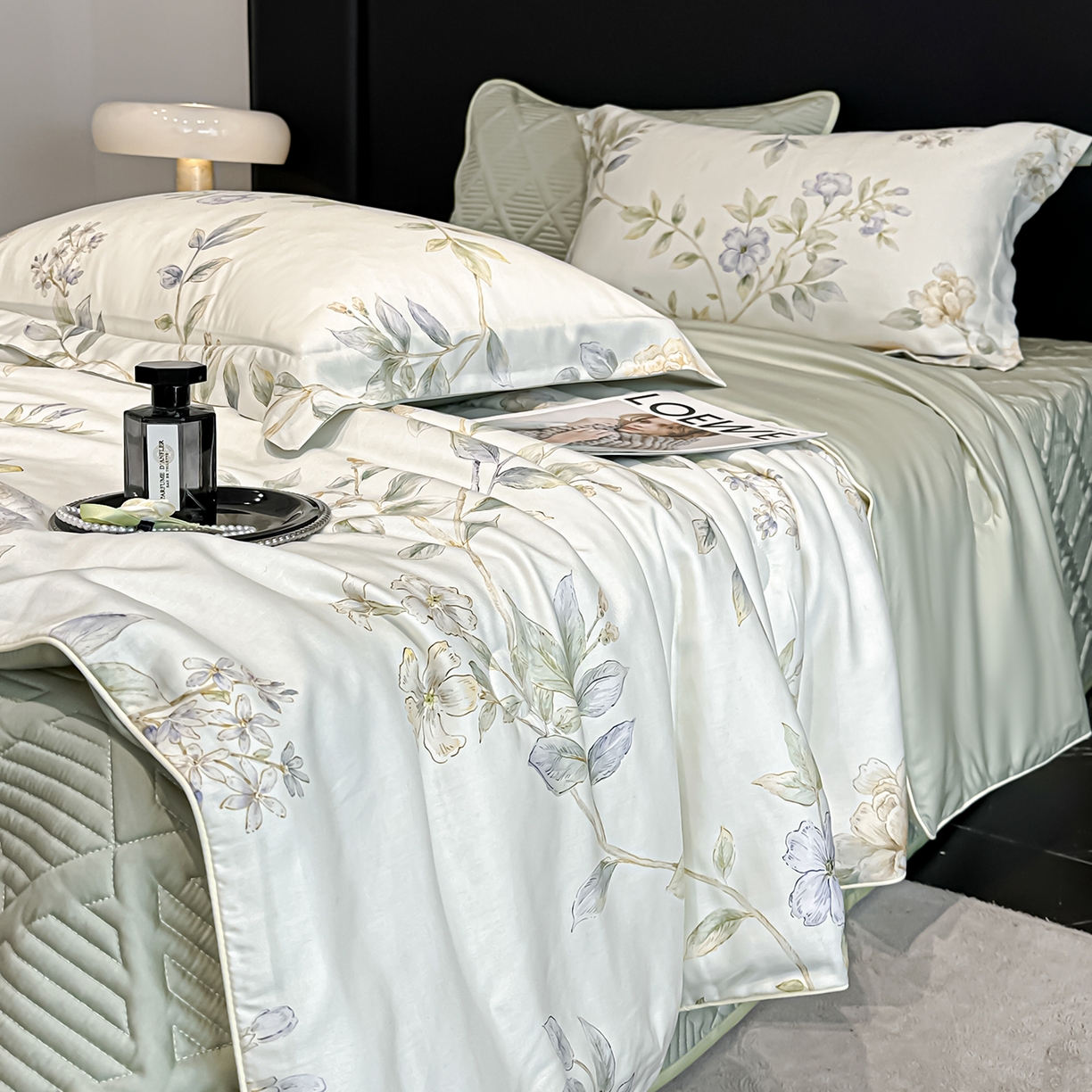 91家纺网 家纺一手货源 找家纺 吾诺家居 2026春夏新款数码印花莱赛尔天丝夏被夏凉被空调被-天印系列 青枝花语