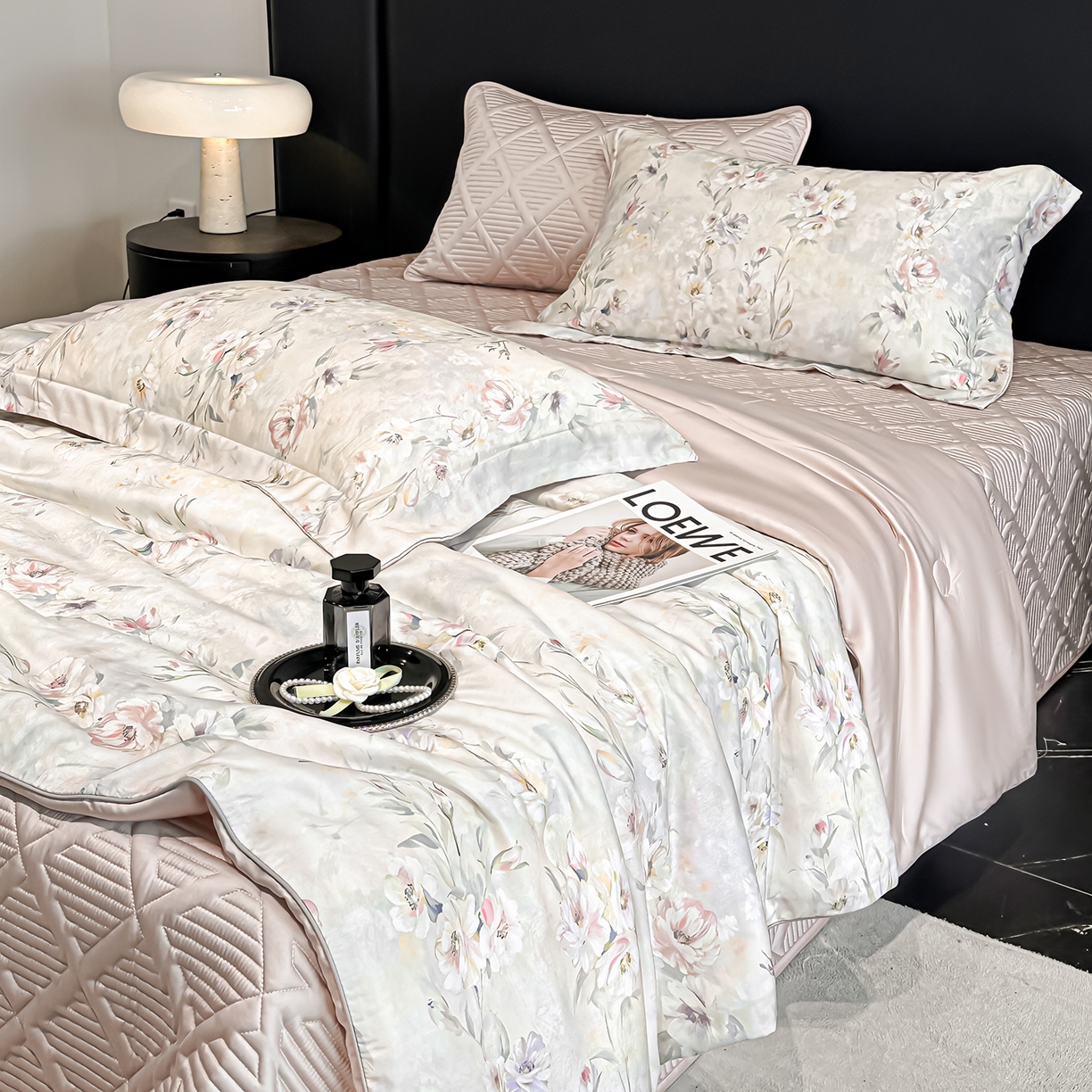 91家纺网 家纺一手货源 找家纺 吾诺家居 2026春夏新款数码印花莱赛尔天丝夏被夏凉被空调被-天印系列 清晨花梦