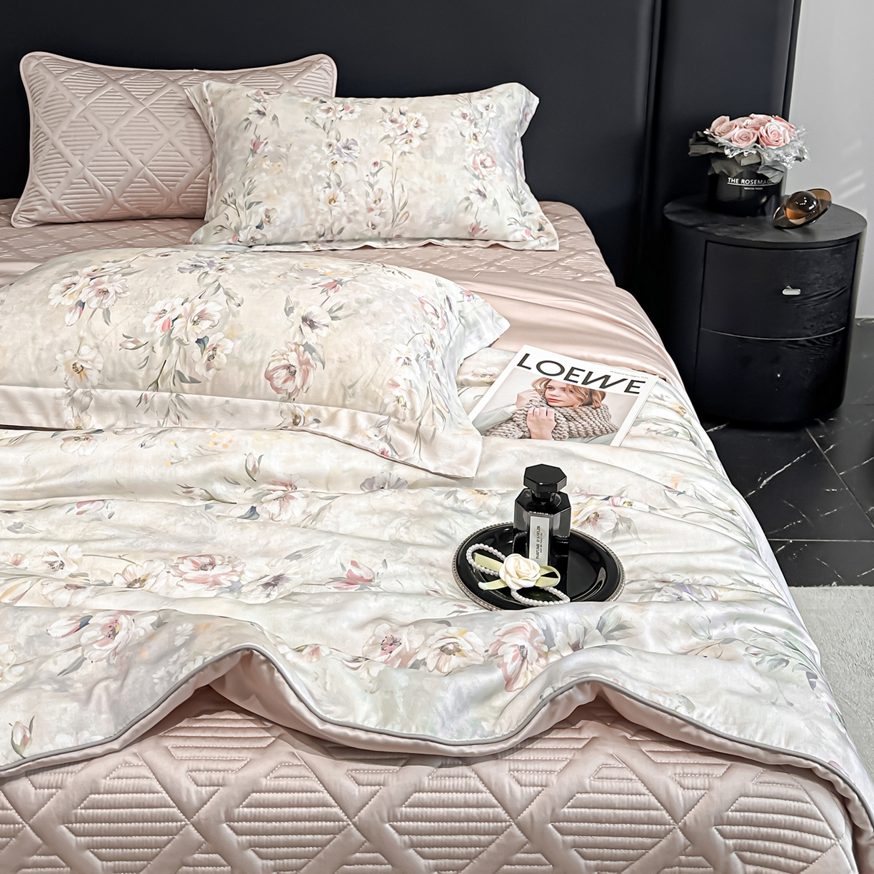 91家纺网 家纺一手货源 找家纺 吾诺家居 2026春夏新款数码印花莱赛尔天丝夏被夏凉被空调被-天印系列 清晨花梦