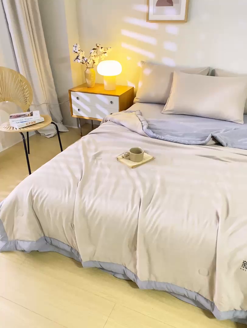 91家纺网 家纺一手货源 找家纺 憨豆  2026新款撞色双拼新疆棉花被夏被无印风水洗棉空调被夏凉被子（常年有货） 棉朵-卡其灰