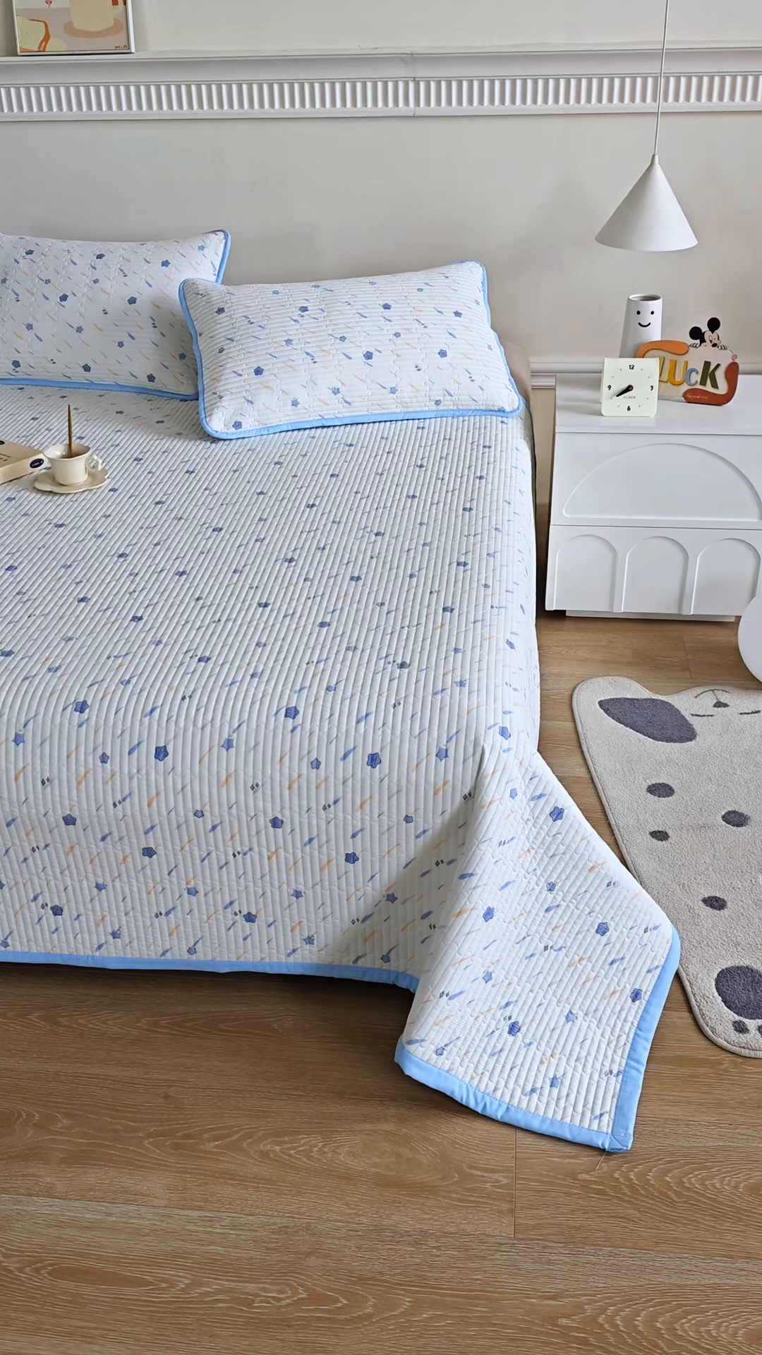 91家纺网 家纺一手货源 找家纺 欧朵家纺 2026新款云朵棉夹棉单床盖床盖单件 流星雨