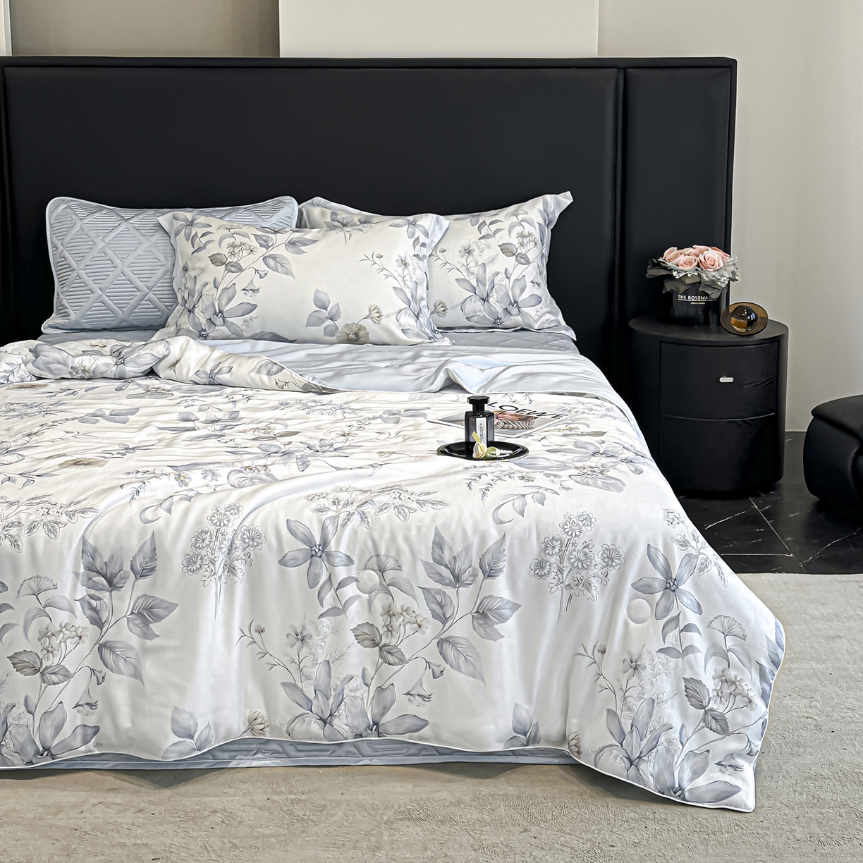 91家纺网 家纺一手货源 找家纺 吾诺家居 2026春夏新款数码印花莱赛尔天丝夏被夏凉被空调被-天印系列 叶语青蓝