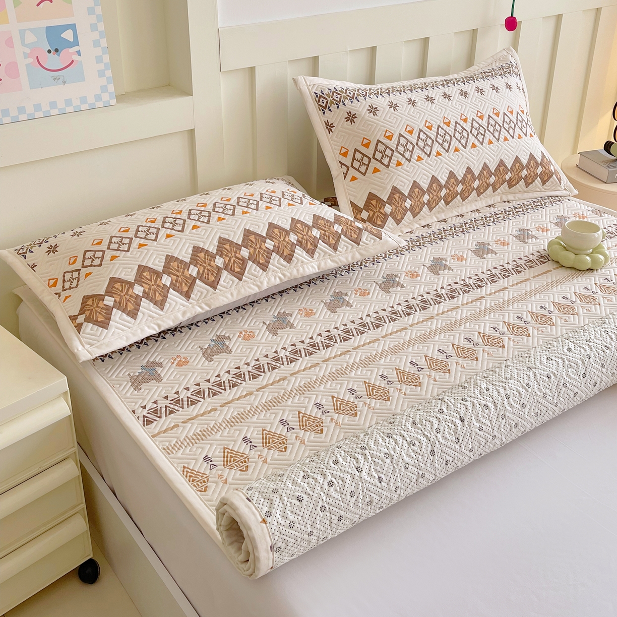 91家纺网 家纺一手货源 找家纺 金鑫汇家纺 2026春夏新款成人床新花型老粗布夹棉床盖软凉席席子可以机洗 安夏-咖