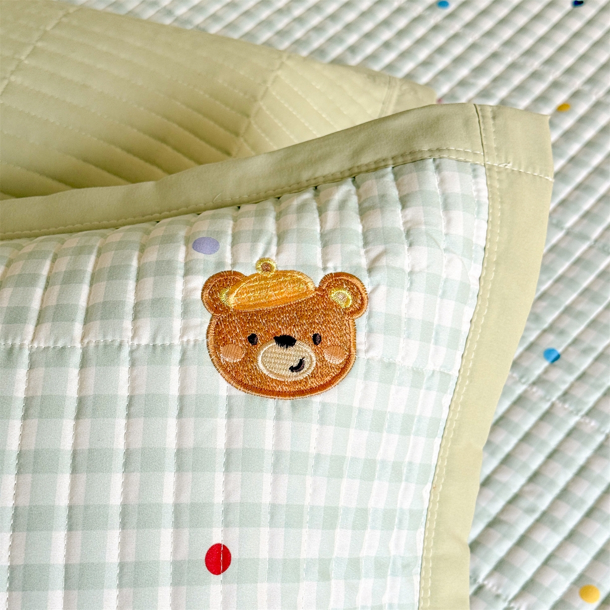 91家纺网 家纺一手货源 找家纺 优贝家纺 2026新款高克重水洗棉云感棉印+贴布绣卡通床盖夹棉软席三件套 熊熊乐园