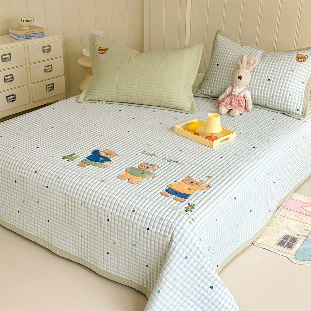 优贝家纺 2026新款高克重水洗棉云感棉印+贴布绣卡通床盖夹棉软席三件套 熊熊乐园