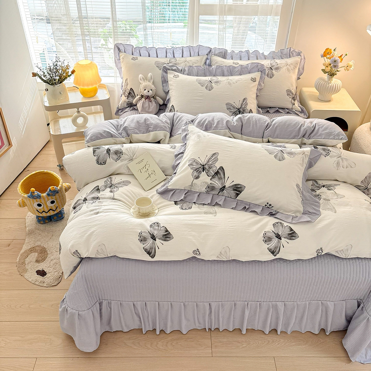 91家纺网 家纺一手货源 找家纺 畅畅家纺 2026新款春夏小清新泡芙双层纱床盖款四件套 蝴蝶飞舞