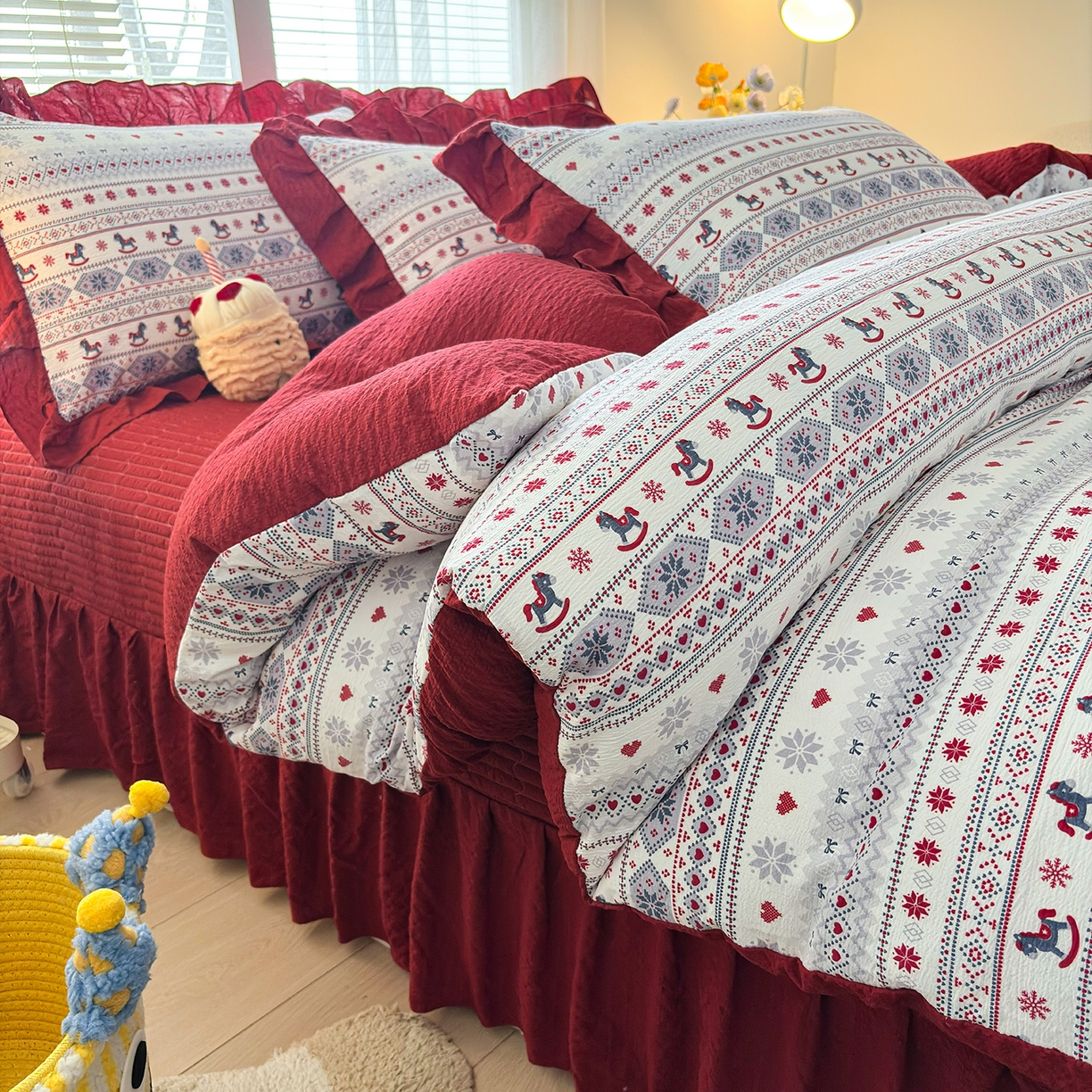 91家纺网 家纺一手货源 找家纺 畅畅家纺 2026新款春夏小清新泡芙双层纱床盖款四件套 爱心小马