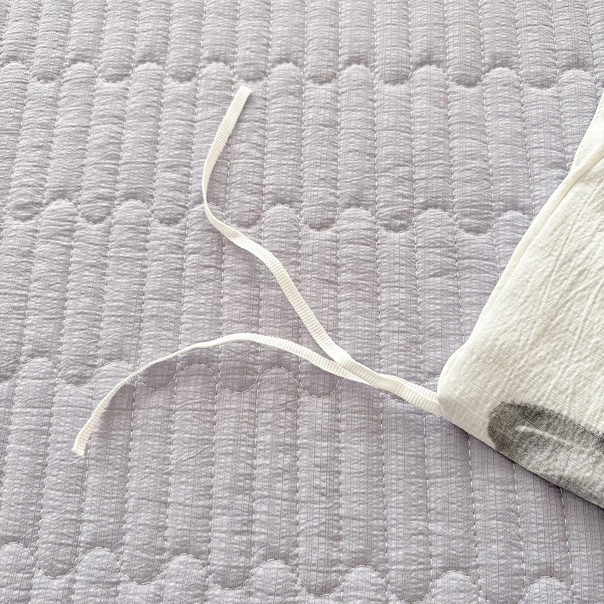 91家纺网 家纺一手货源 找家纺 畅畅家纺 2026新款春夏小清新泡芙双层纱床盖款四件套 蝴蝶飞舞