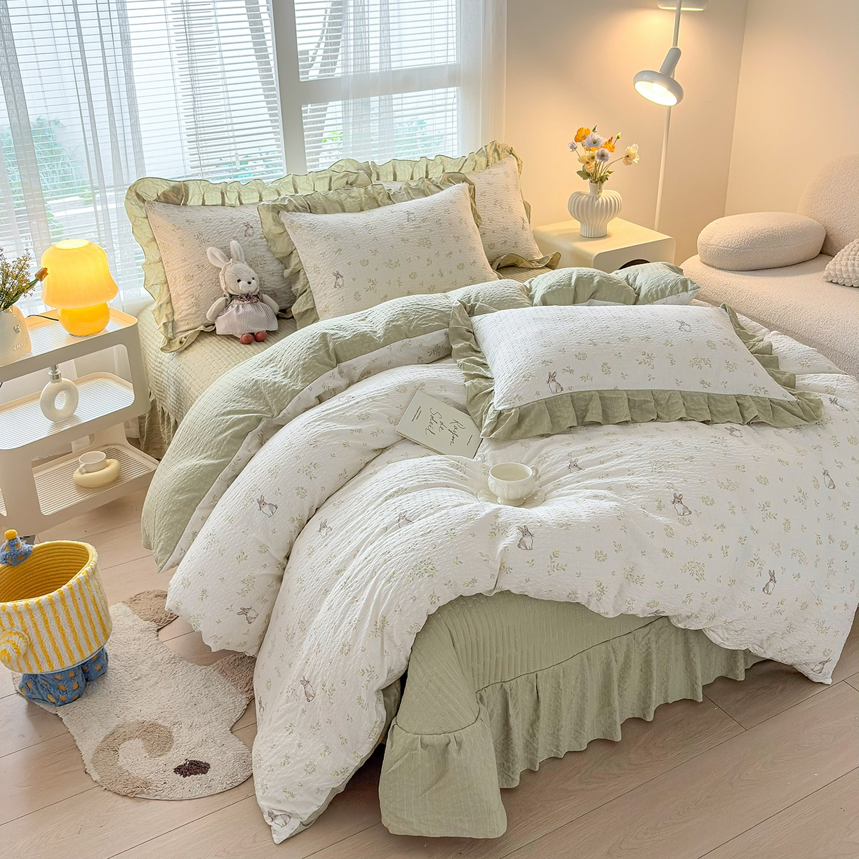 91家纺网 家纺一手货源 找家纺 畅畅家纺 2026新款春夏小清新泡芙双层纱床盖款四件套 乖乖兔