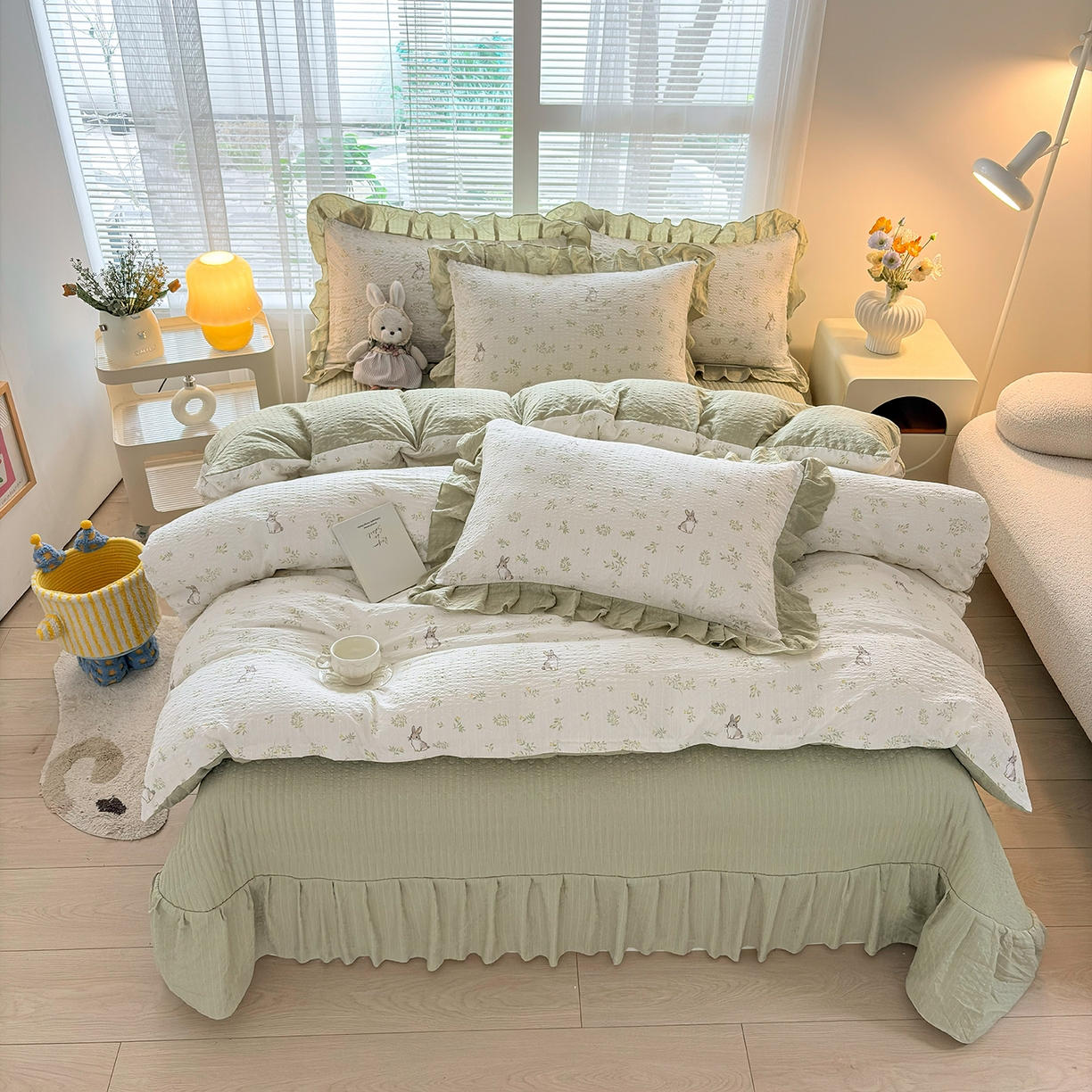 91家纺网 家纺一手货源 找家纺 畅畅家纺 2026新款春夏小清新泡芙双层纱床盖款四件套 乖乖兔