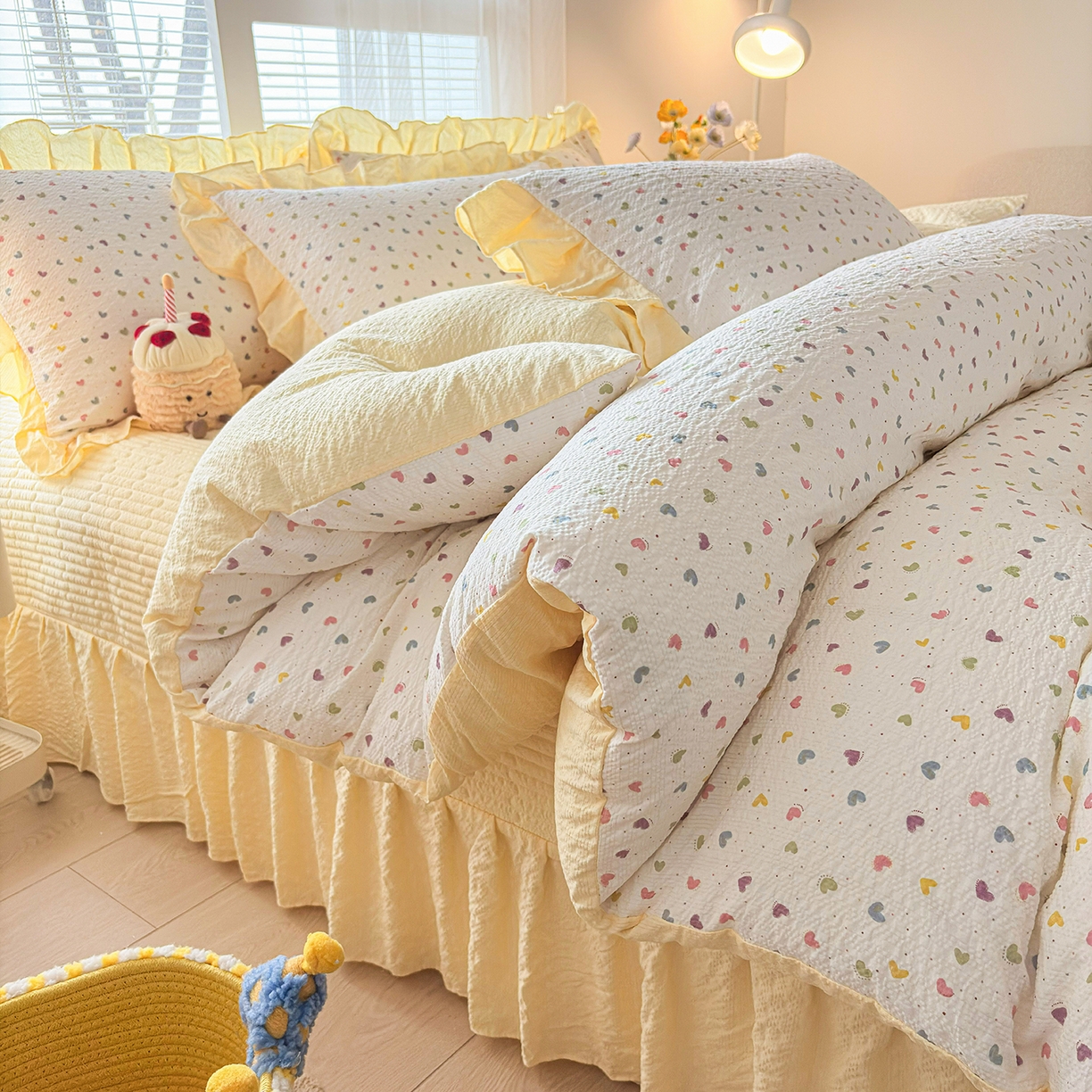 91家纺网 家纺一手货源 找家纺 畅畅家纺 2026新款春夏小清新泡芙双层纱床盖款四件套 心心相印