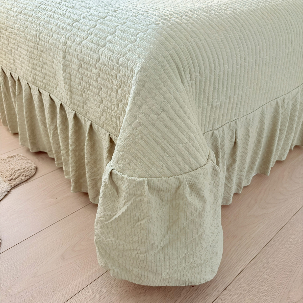 91家纺网 家纺一手货源 找家纺 畅畅家纺 2026新款春夏小清新泡芙双层纱床盖款四件套 乖乖兔