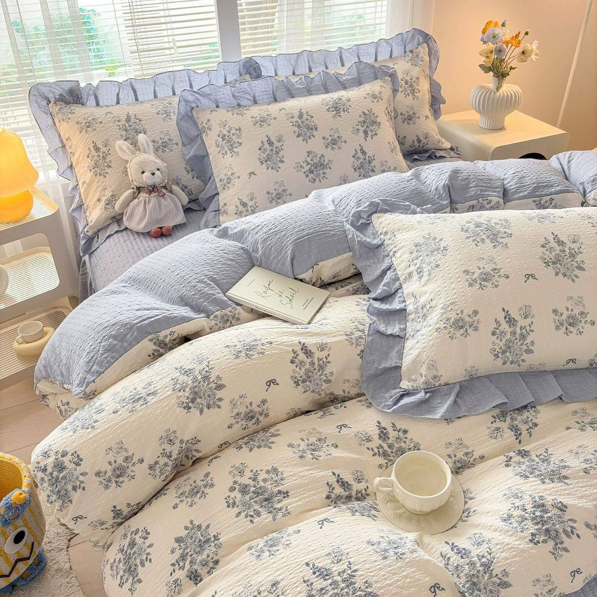 91家纺网 家纺一手货源 找家纺 畅畅家纺 2026新款春夏小清新泡芙双层纱床盖款四件套 仲夏之梦