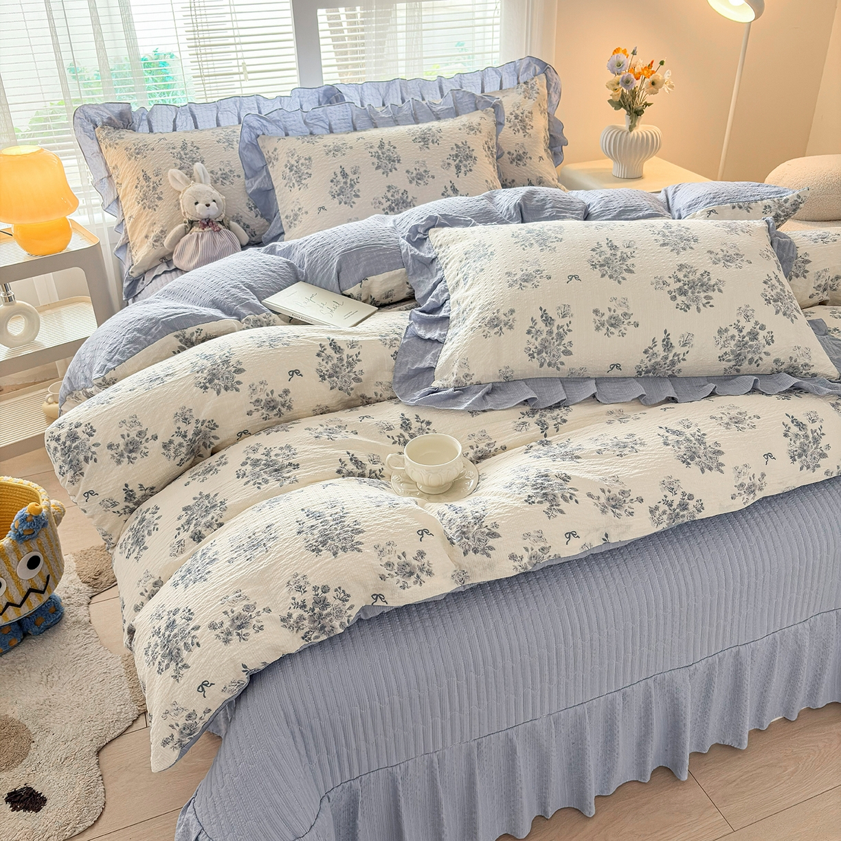 91家纺网 家纺一手货源 找家纺 畅畅家纺 2026新款春夏小清新泡芙双层纱床盖款四件套 仲夏之梦