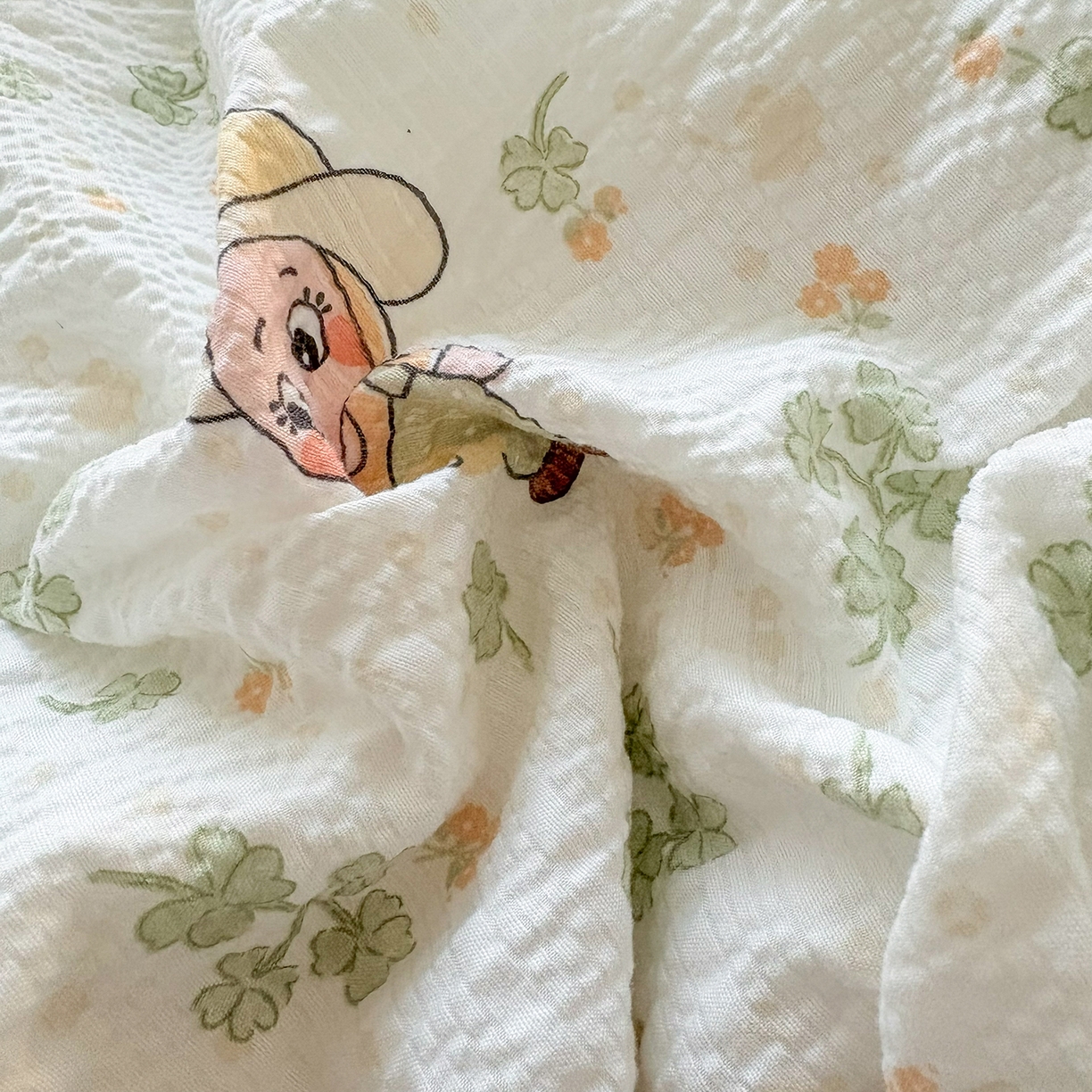 91家纺网 家纺一手货源 找家纺 畅畅家纺 2026新款春夏小清新泡芙双层纱床盖款四件套 幸运星