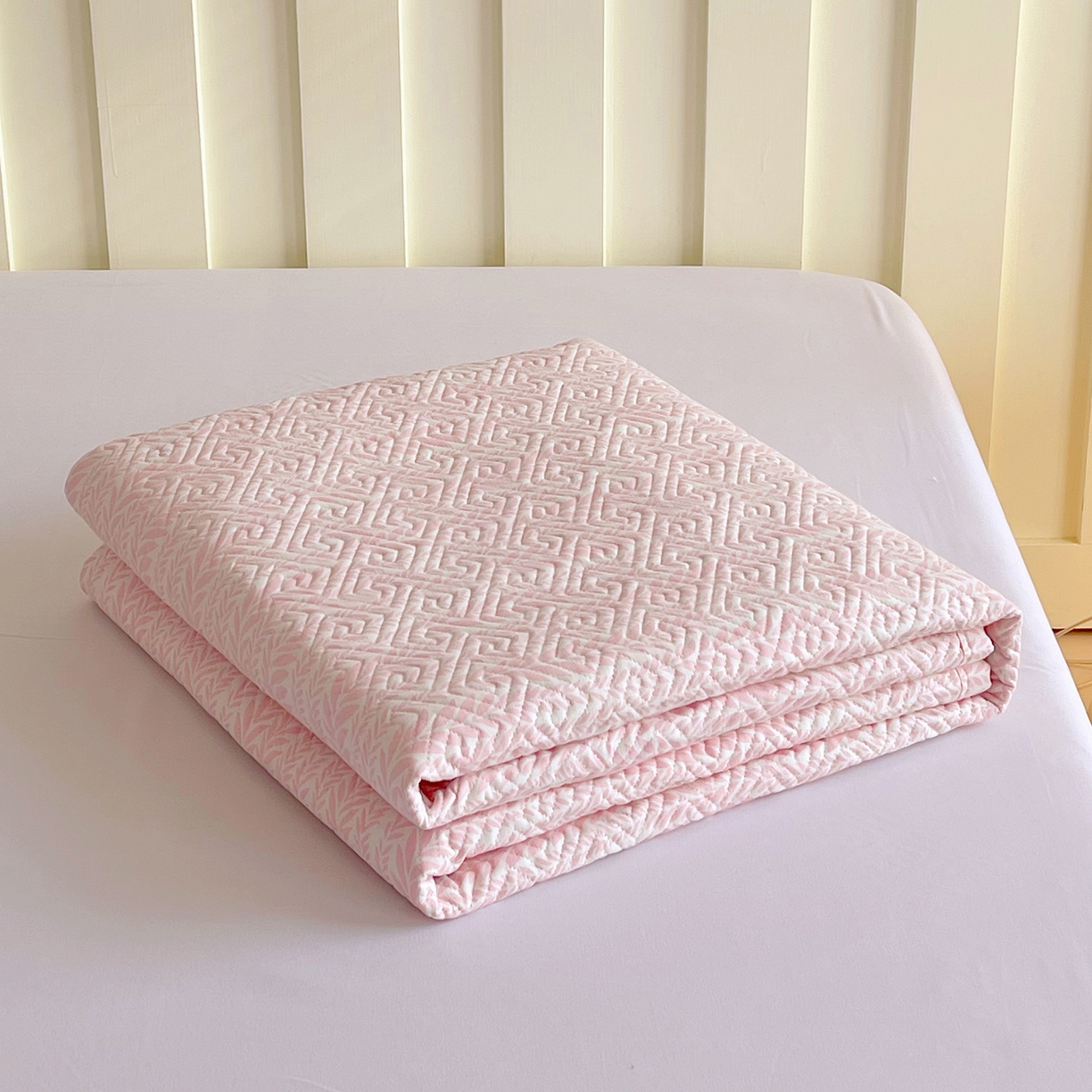 91家纺网 家纺一手货源 找家纺 金鑫汇家纺 2026春夏新款成人床新花型老粗布夹棉床盖软凉席席子可以机洗 初夏