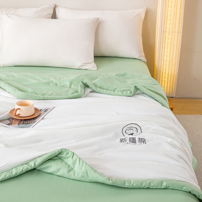 91家纺网 家纺一手货源 找家纺 憨豆  2026新款撞色双拼新疆棉花被夏被无印风水洗棉空调被夏凉被子（常年有货） 棉朵-果绿白