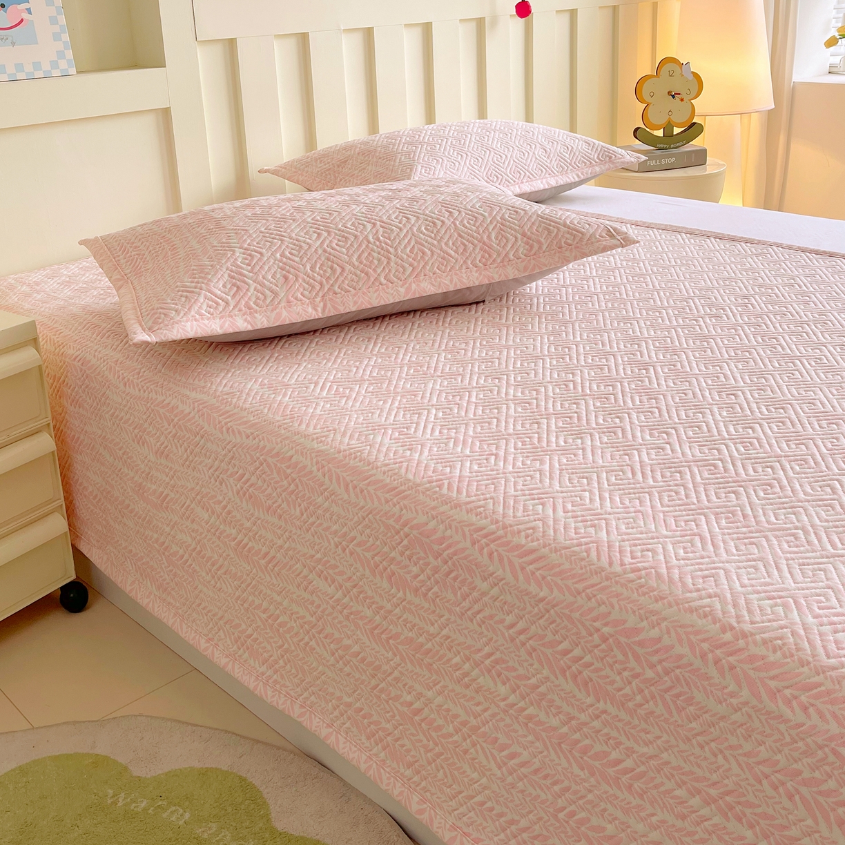 91家纺网 家纺一手货源 找家纺 金鑫汇家纺 2026春夏新款成人床新花型老粗布夹棉床盖软凉席席子可以机洗 初夏