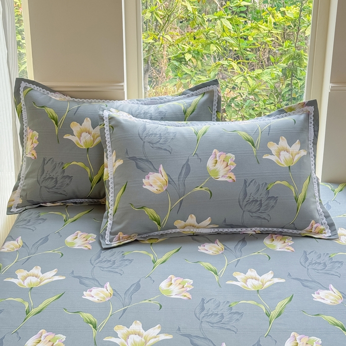 91家纺网 家纺一手货源 找家纺 梵克保罗 2026春夏原棉鱼骨棉老粗布花边印花床单软凉席席子三件套 花韵雅姿