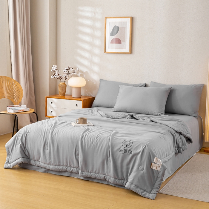 91家纺网 家纺一手货源 找家纺 憨豆  2026新款撞色双拼新疆棉花被夏被无印风水洗棉空调被夏凉被子（常年有货） 棉朵-简约灰
