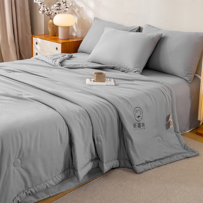 91家纺网 家纺一手货源 找家纺 憨豆  2026新款撞色双拼新疆棉花被夏被无印风水洗棉空调被夏凉被子（常年有货） 棉朵-简约灰