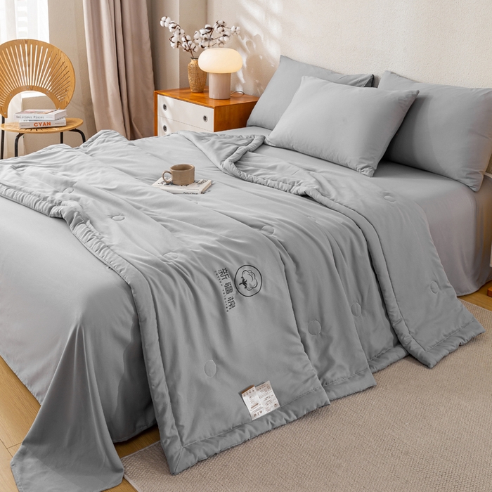 91家纺网 家纺一手货源 找家纺 憨豆  2026新款撞色双拼新疆棉花被夏被无印风水洗棉空调被夏凉被子（常年有货） 棉朵-简约灰