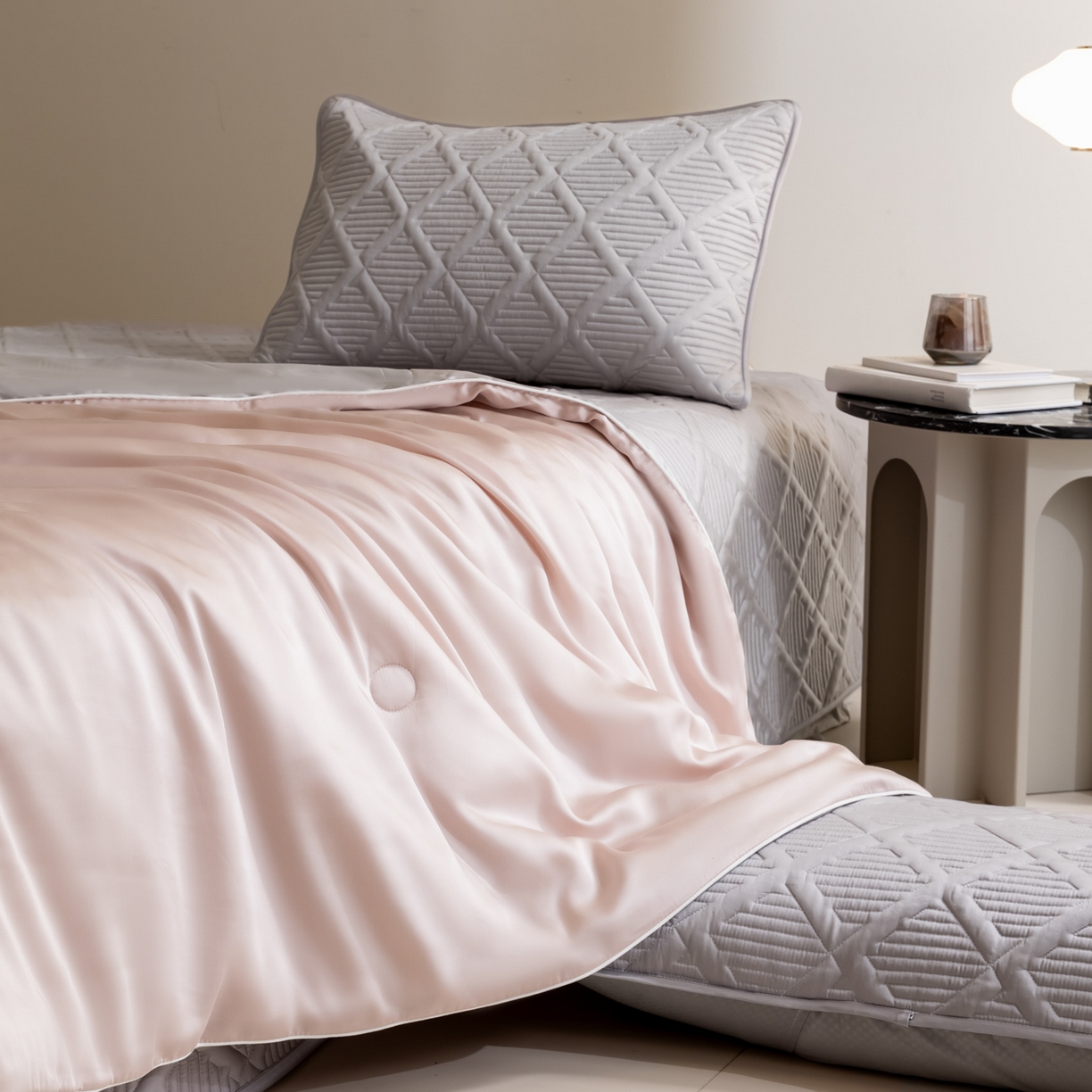 91家纺网 家纺一手货源 找家纺 吾诺家居 2026春夏新款双拼色莱赛尔天丝夏被夏凉被空调被-天纯系列 天丝-豆沙粉