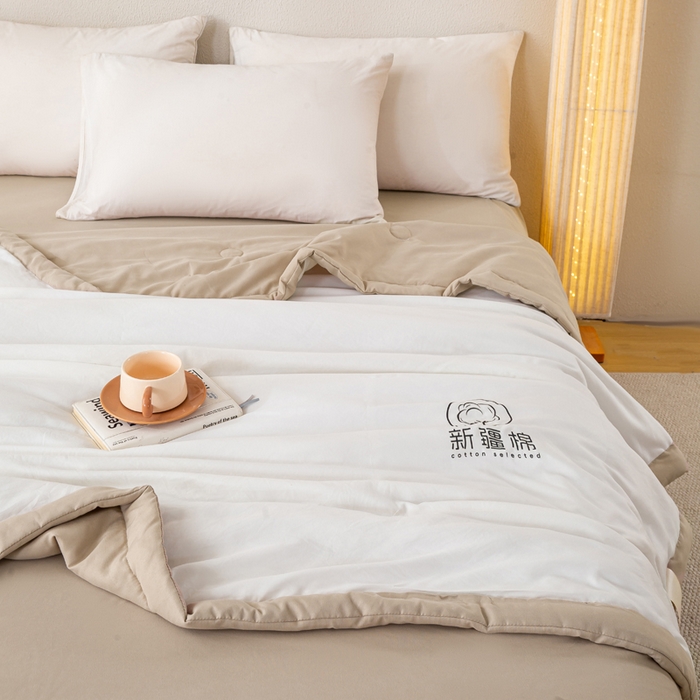 91家纺网 家纺一手货源 找家纺 憨豆  2026新款撞色双拼新疆棉花被夏被无印风水洗棉空调被夏凉被子（常年有货） 棉朵-卡其白