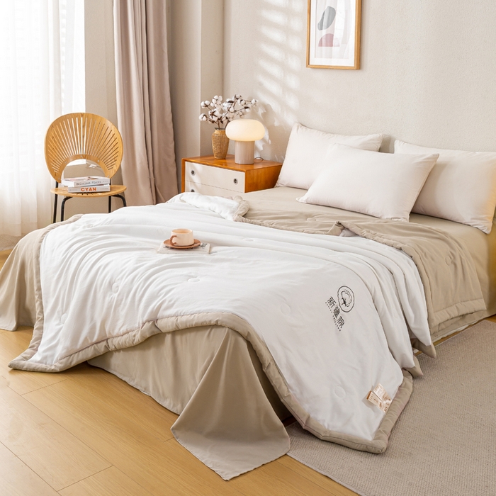 91家纺网 家纺一手货源 找家纺 憨豆  2026新款撞色双拼新疆棉花被夏被无印风水洗棉空调被夏凉被子（常年有货） 棉朵-卡其白