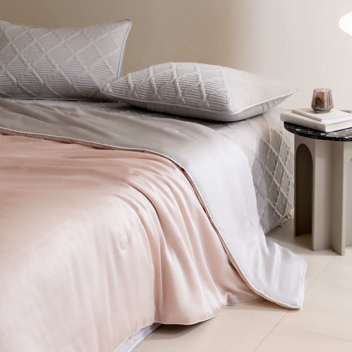 91家纺网 家纺一手货源 找家纺 吾诺家居 2026春夏新款双拼色莱赛尔天丝夏被夏凉被空调被-天纯系列 天丝-豆沙粉