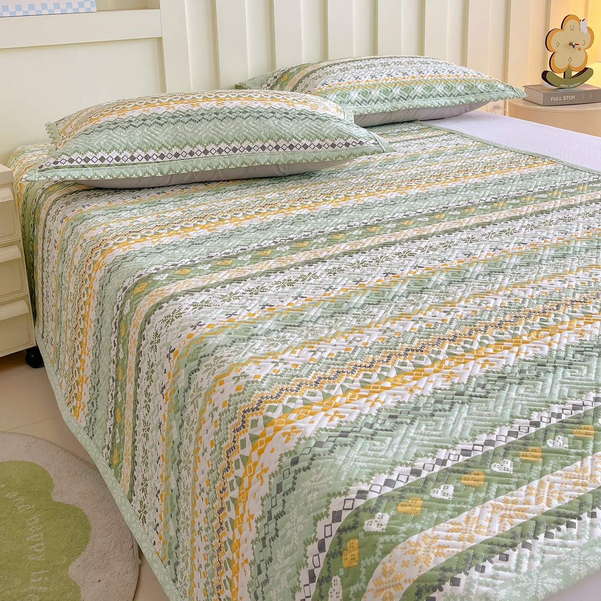 91家纺网 家纺一手货源 找家纺 金鑫汇家纺 2026春夏新款成人床新花型老粗布夹棉床盖软凉席席子可以机洗 星辰-绿