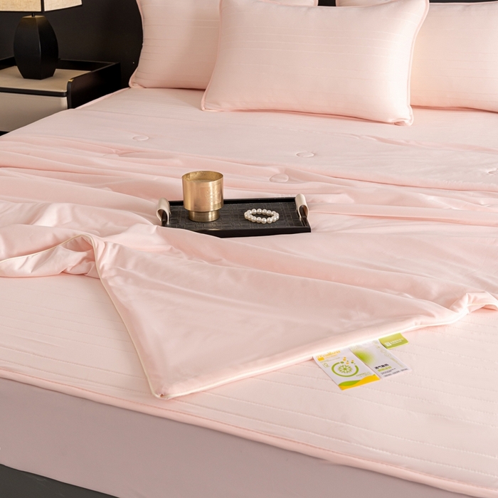 91家纺网 家纺一手货源 找家纺 香澜雅室 2026新款凉感丝床笠夏被四件套 芭比粉（其他规格可定制）