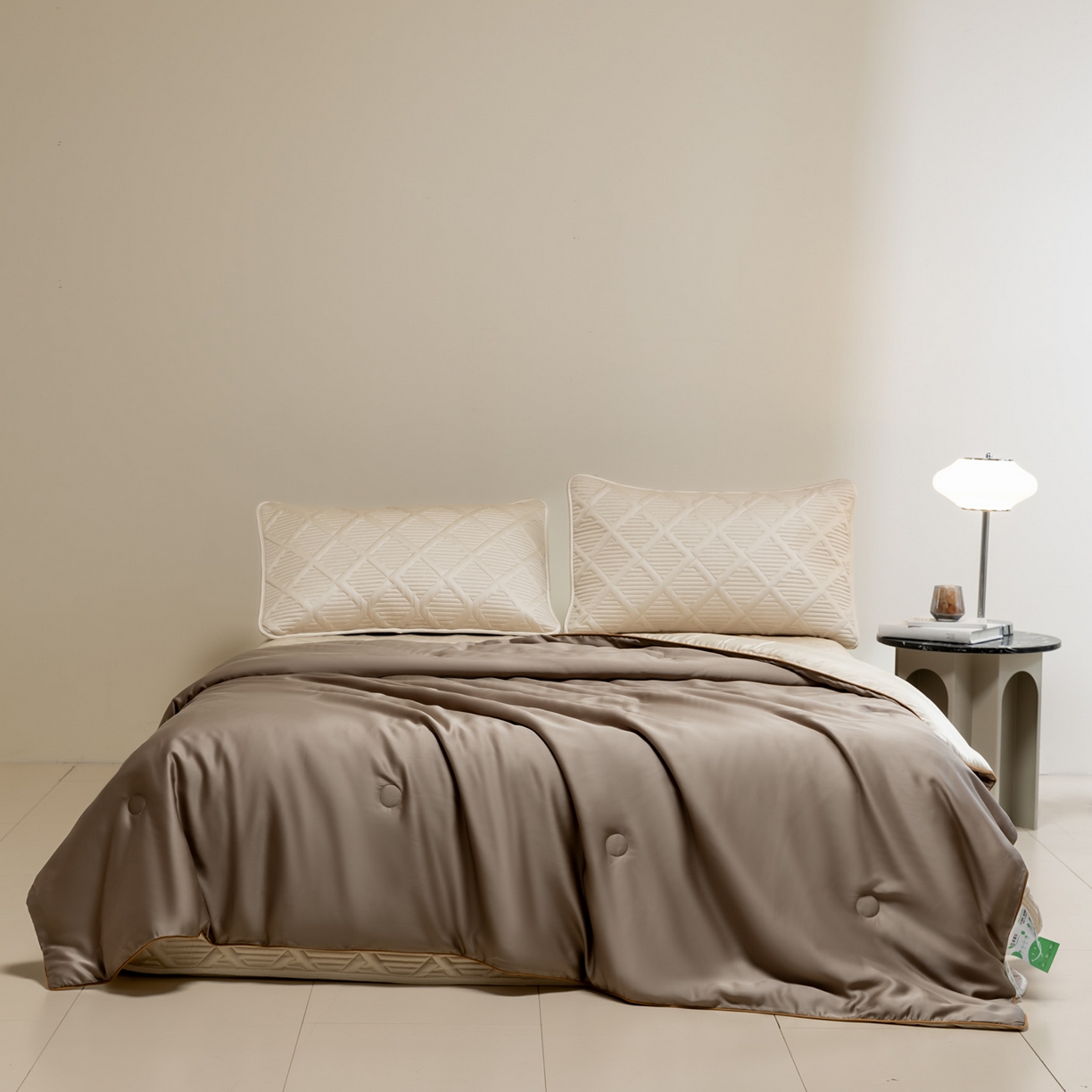 91家纺网 家纺一手货源 找家纺 吾诺家居 2026春夏新款双拼色莱赛尔天丝夏被夏凉被空调被-天纯系列 天丝-咖啡糖