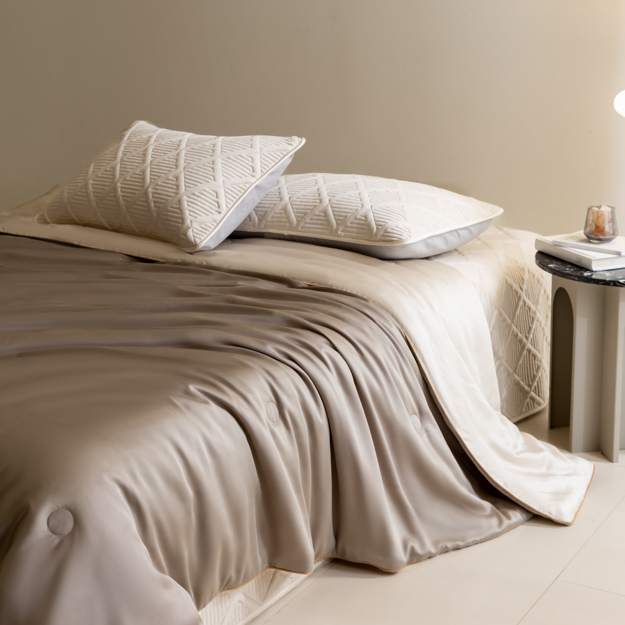 91家纺网 家纺一手货源 找家纺 吾诺家居 2026春夏新款双拼色莱赛尔天丝夏被夏凉被空调被-天纯系列 天丝-咖啡糖