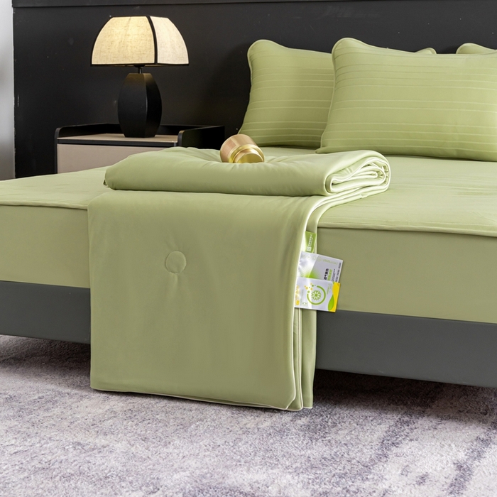 91家纺网 家纺一手货源 找家纺 香澜雅室 2026新款凉感丝床笠夏被四件套 超凡绿（其他规格可定制）